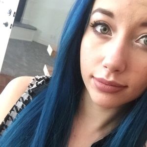 Meet your Posher, Emâly